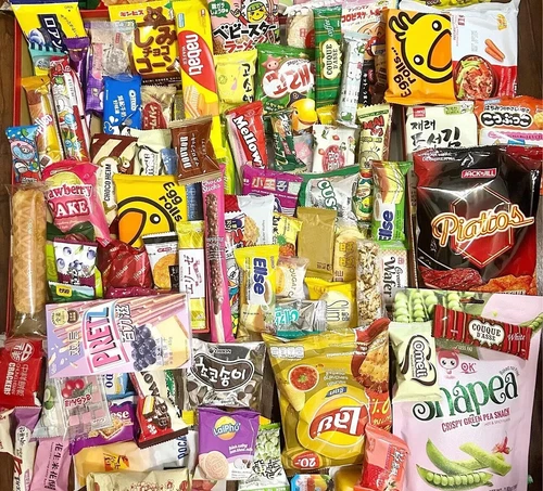 - 20 Piece Asian Snack Box Candy Dagashi Sample Gift Japan Asian Food
