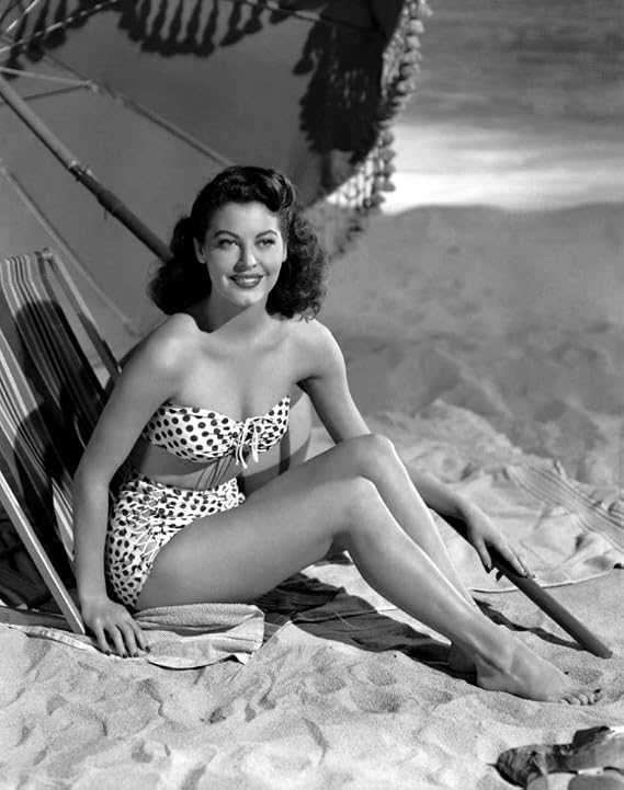 Posterazzi DAP11935 Ava Gardner-Polka Dot Bikini Photo Print, 8 x 10, Multi