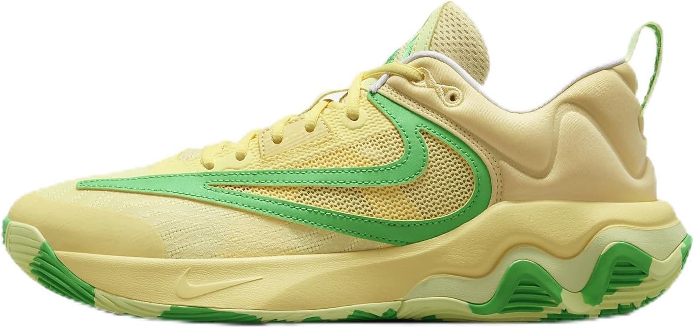 NIKE Men's Giannis Immortality 3 Sneaker