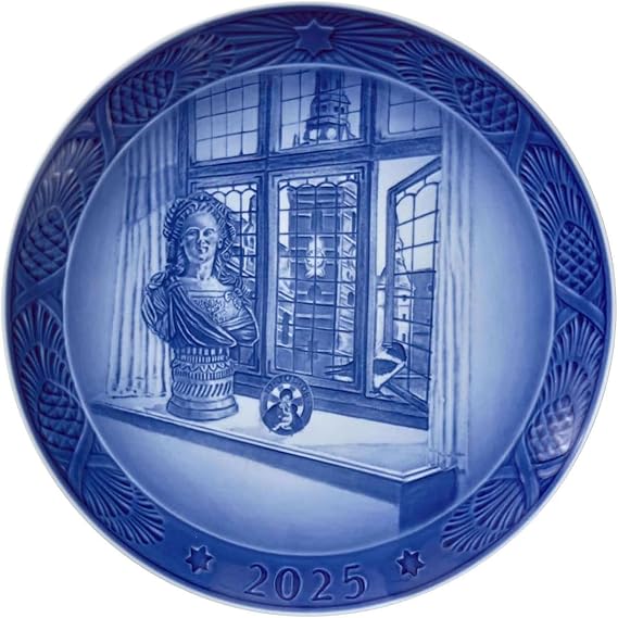 Royal Copenhagen 1074923 Earplate, 2025 Edition, Blue Collectable "QUEEN JULIANE MARIE" Diameter Approx. 7.1 inches (18 cm), Blue