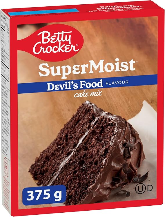BETTY CROCKER - CAKE MIX - Super Moist Devil's Food Chocolate Flavour, 375 Grams Package of Cake Mix, Baking Mix, Tastes Like Homemade, Easy To Bake