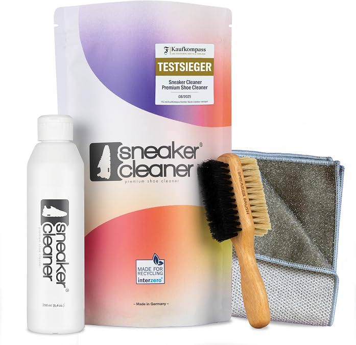 sneaker cleaner - shoe cleaning set, white shoe cleaner, suede cleaner, 8,45 Fl oz shoe cleaning kit with 2 brushes + 1 microfibre cloth - Recipe Made in Germany